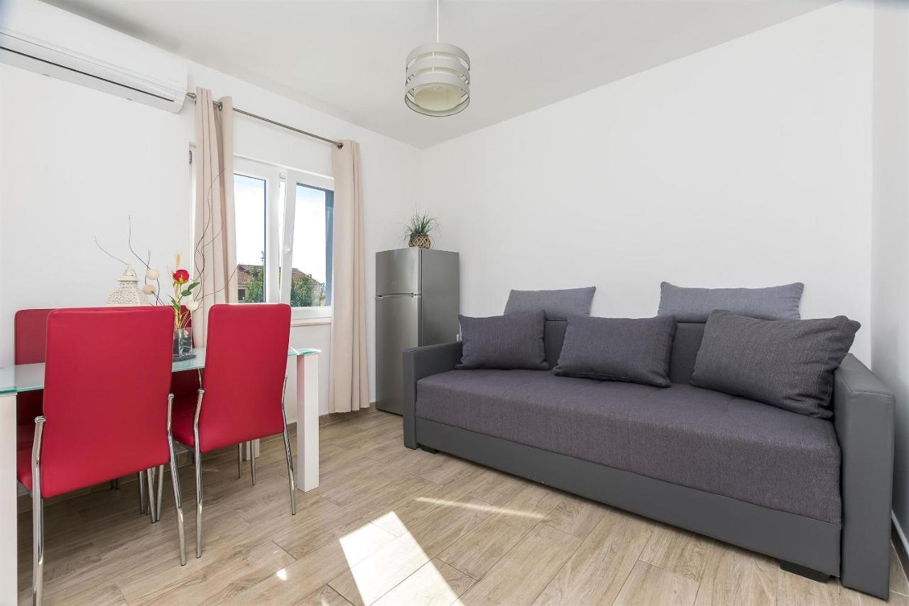 Apartments Lorenzo Lokva Rogoznica Extérieur photo