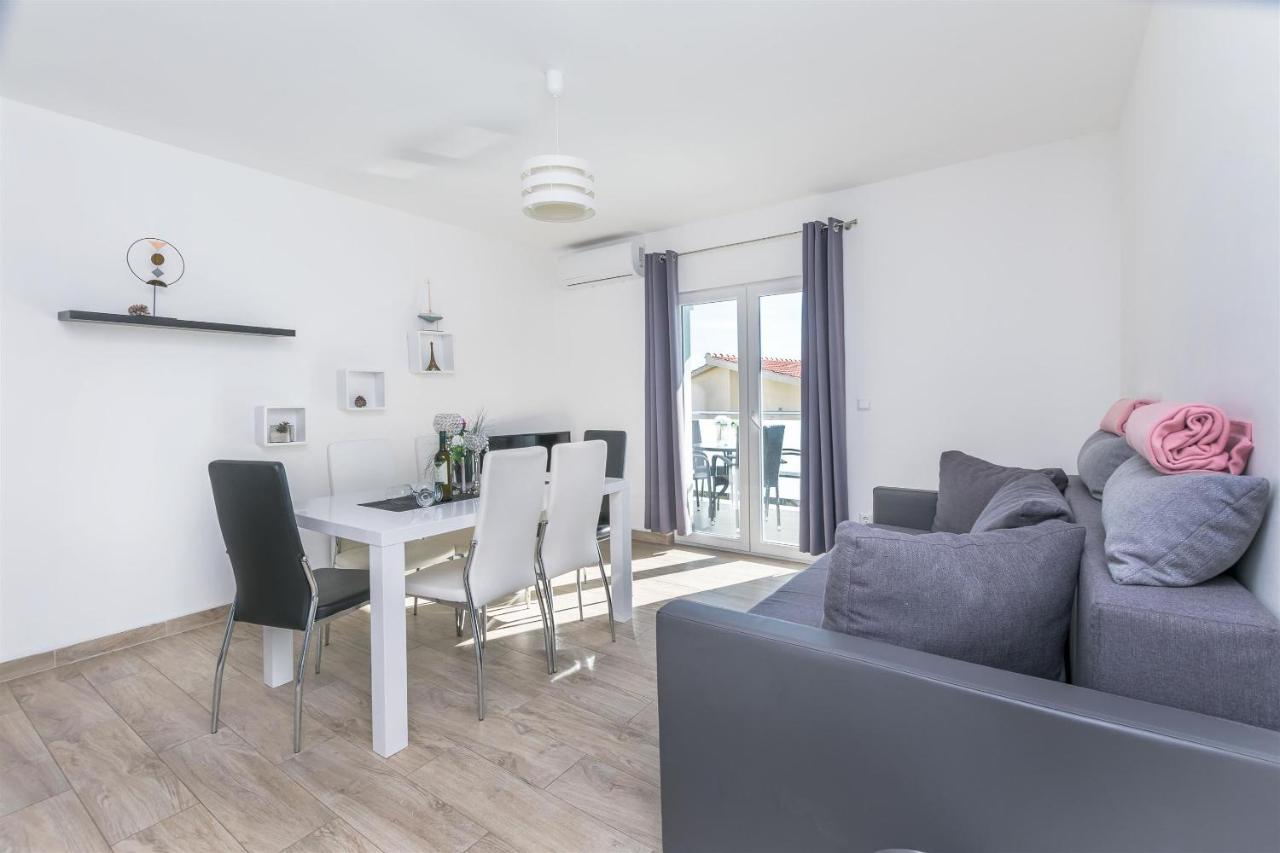 Apartments Lorenzo Lokva Rogoznica Extérieur photo
