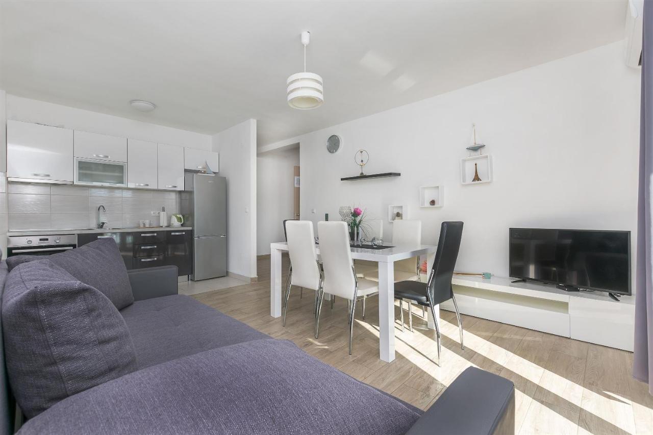 Apartments Lorenzo Lokva Rogoznica Extérieur photo