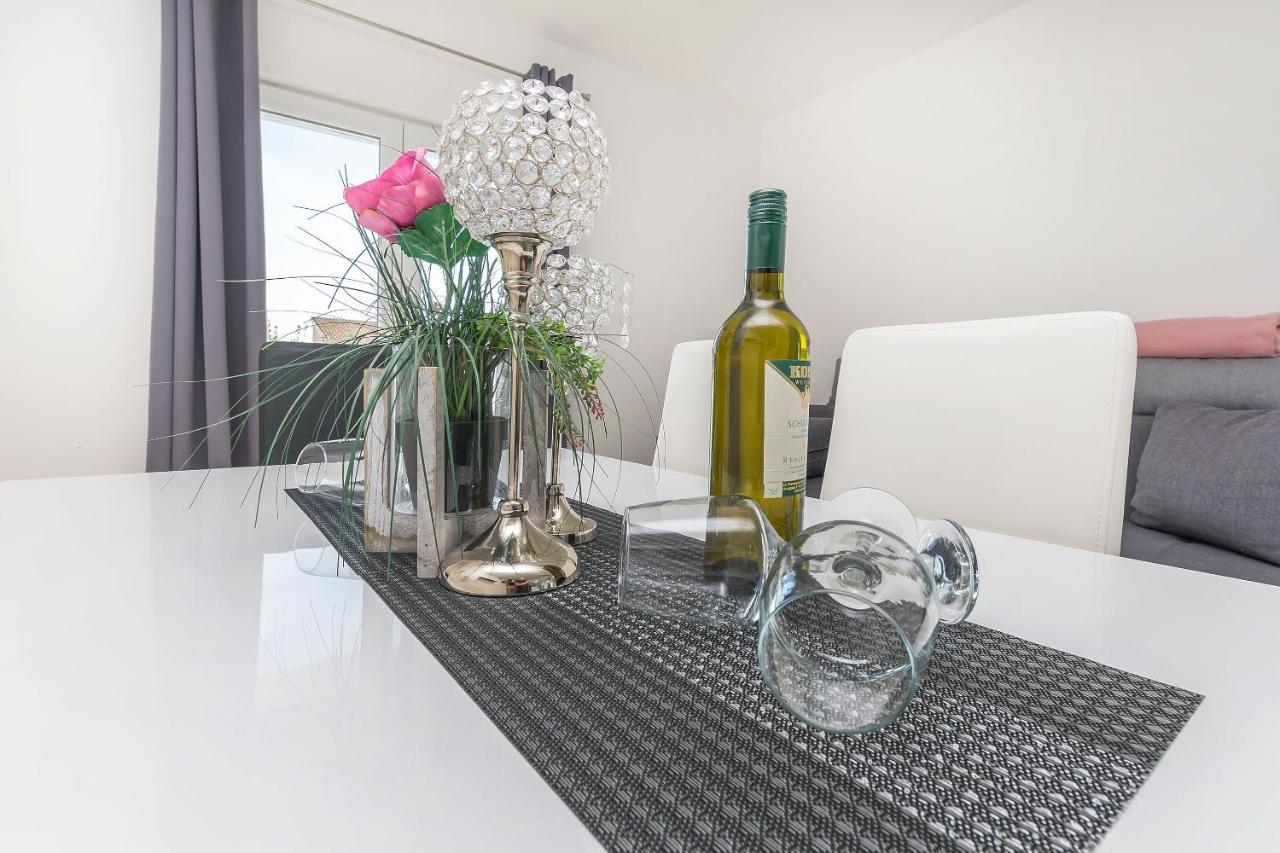 Apartments Lorenzo Lokva Rogoznica Extérieur photo