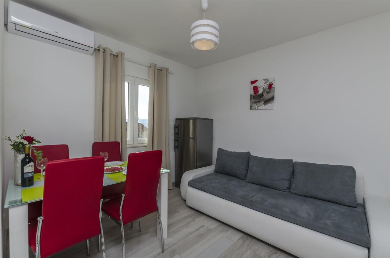 Apartments Lorenzo Lokva Rogoznica Extérieur photo