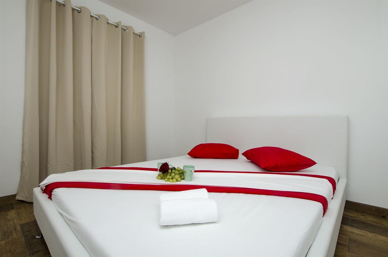 Apartments Lorenzo Lokva Rogoznica Extérieur photo